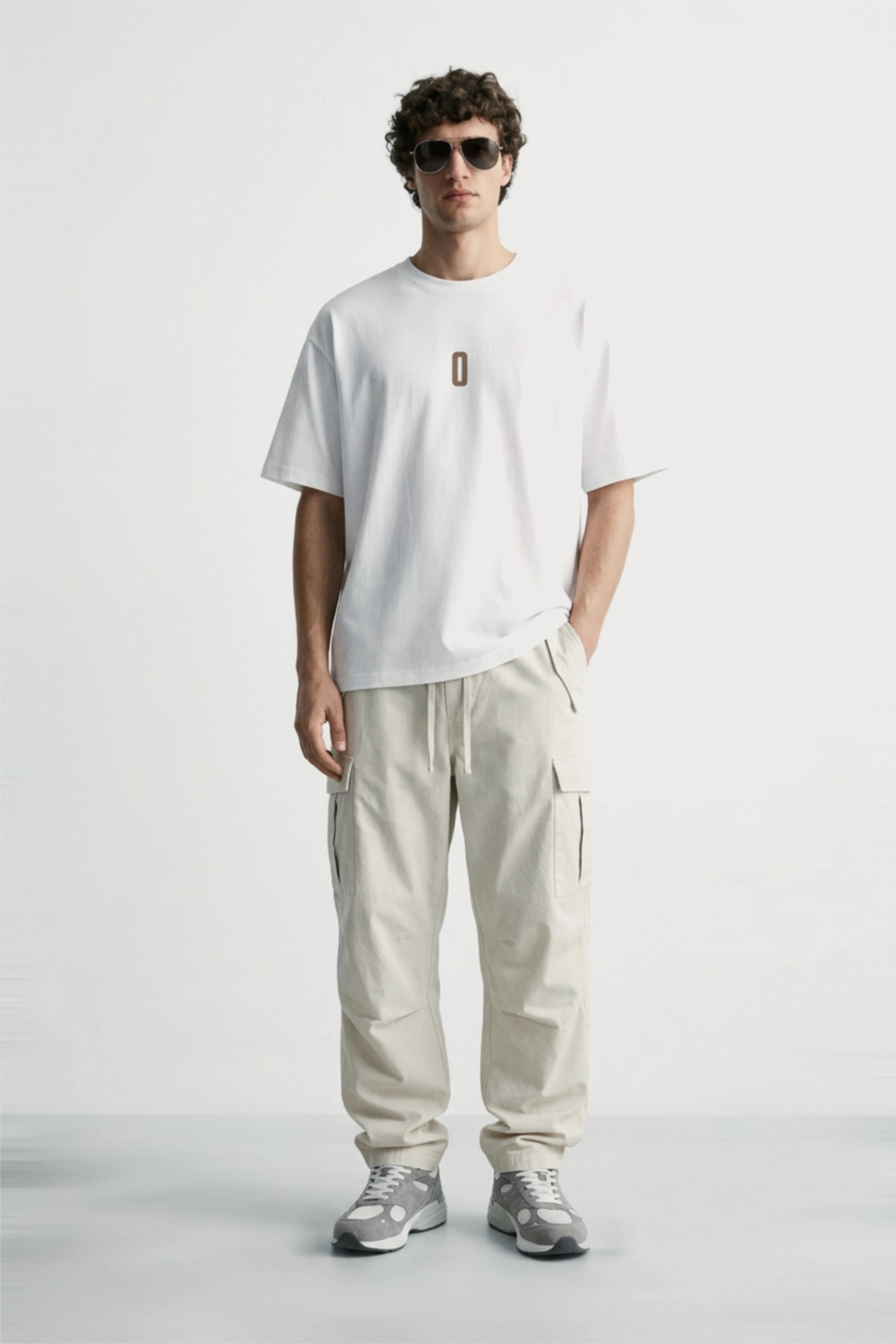 Men’s off white loosefit twill cotton cargo pants