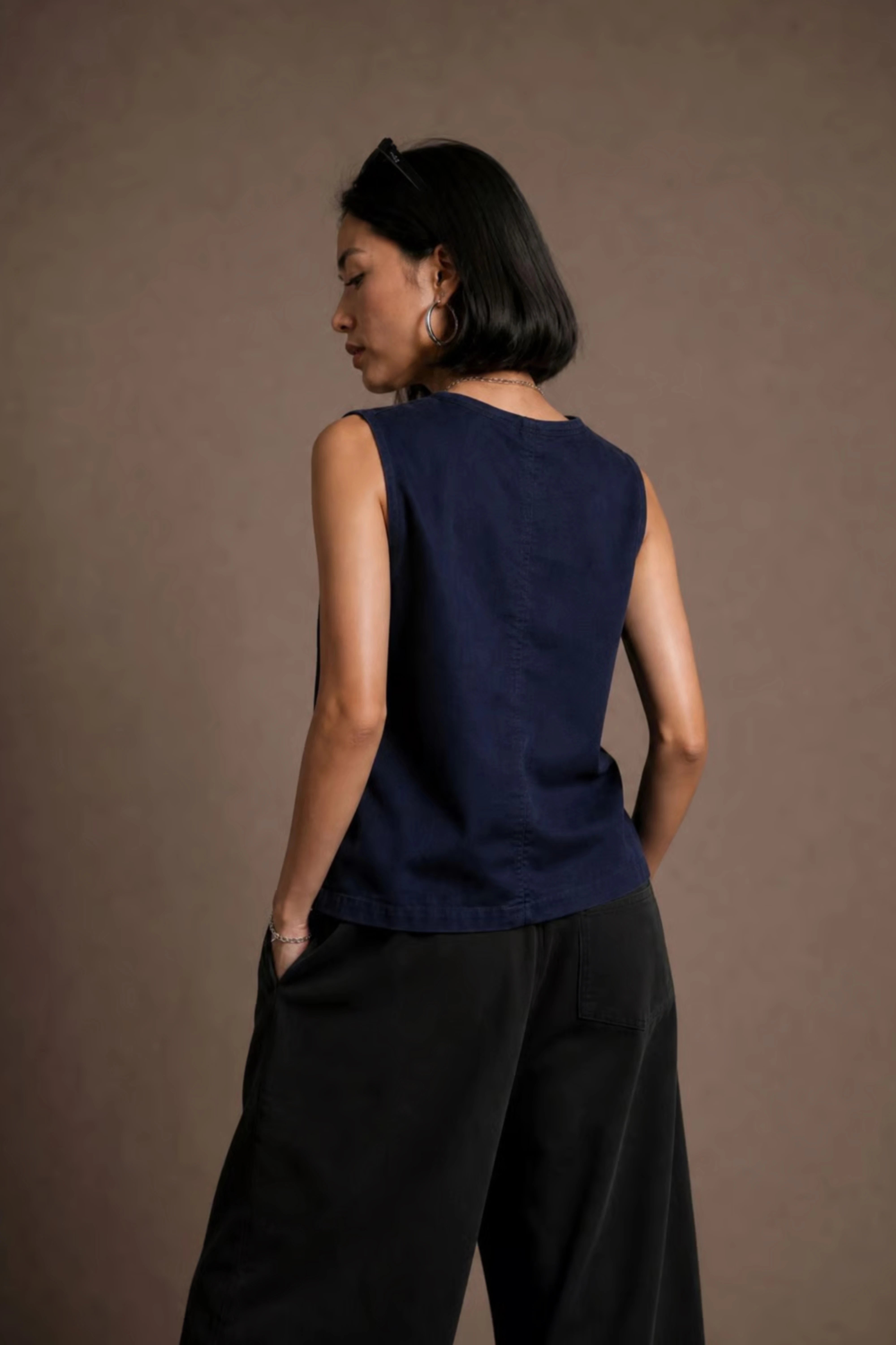 Women's Navy Blue Chic V-neck Sleeveless Top