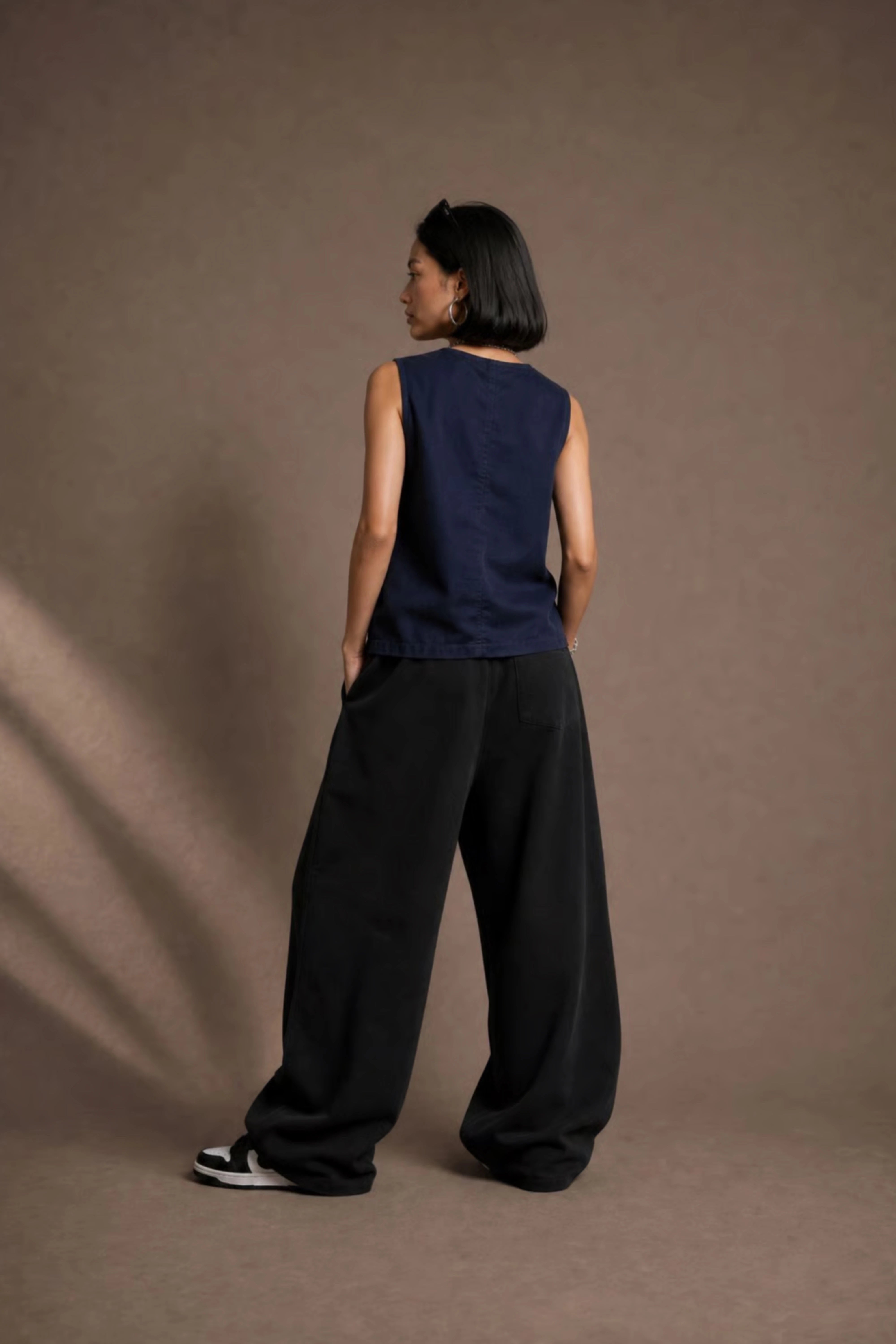 Women's Navy Blue Chic V-neck Sleeveless Top