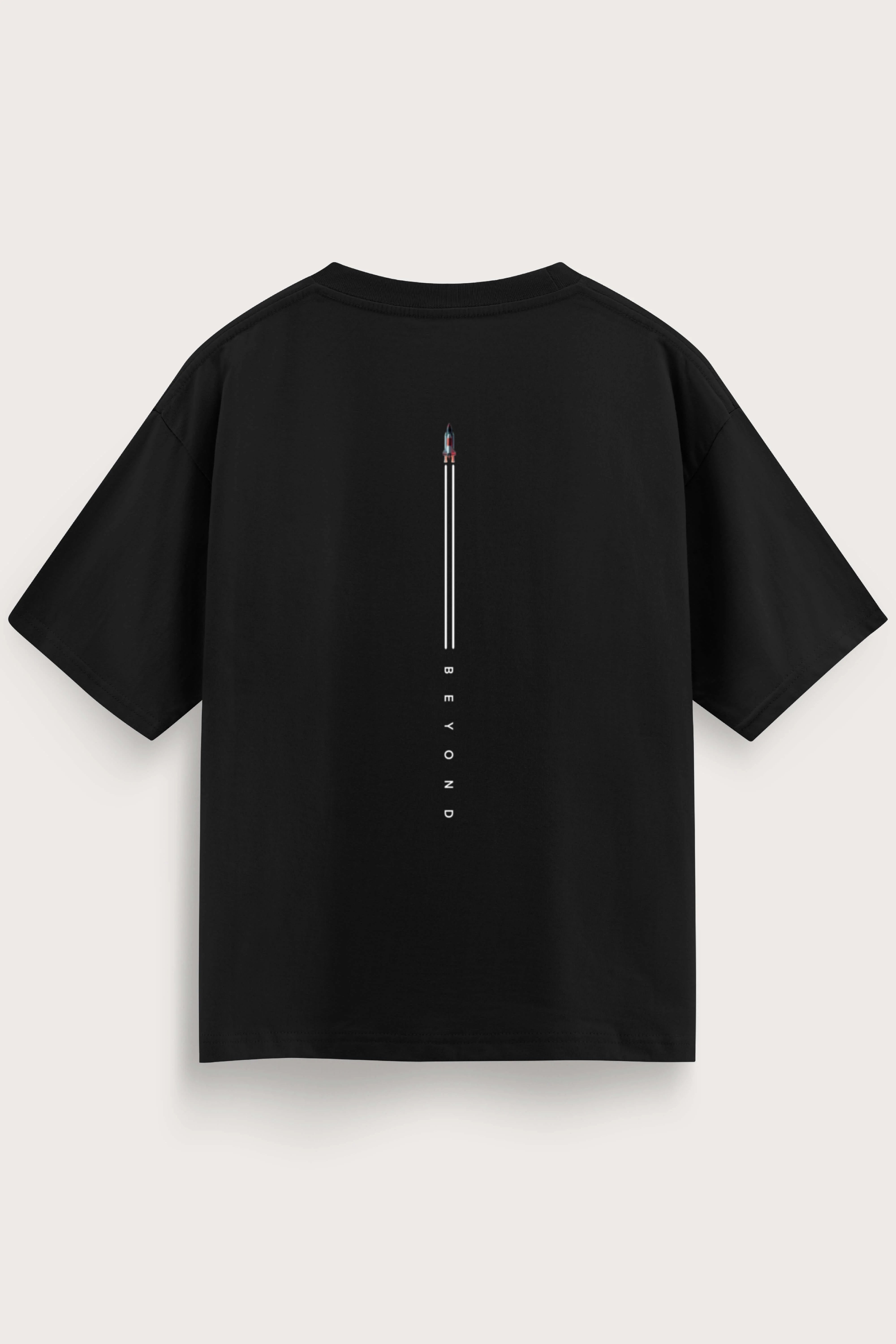 Men oversized black tshirt beyond back