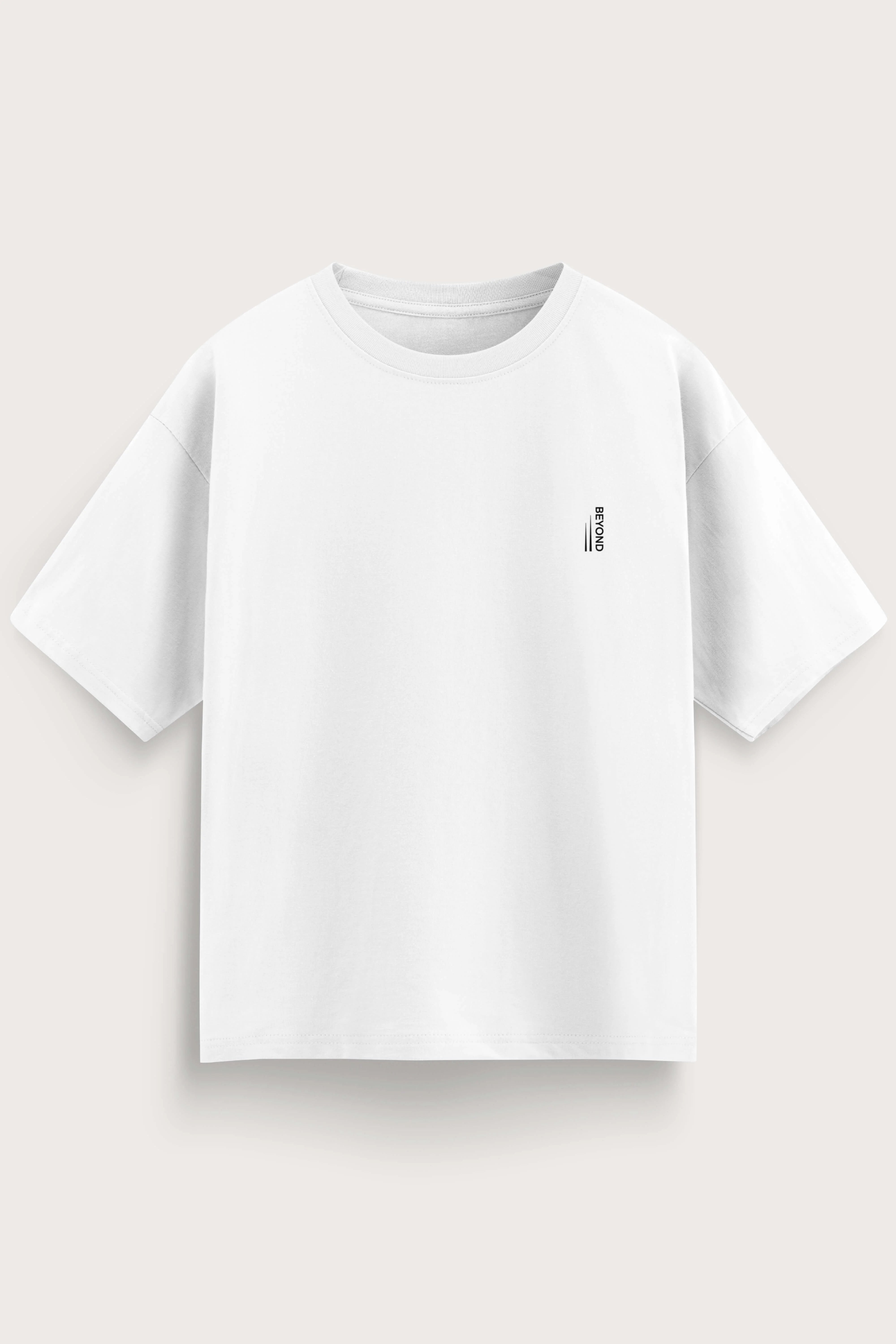 Men-oversized-white-tshirt-beyond-front