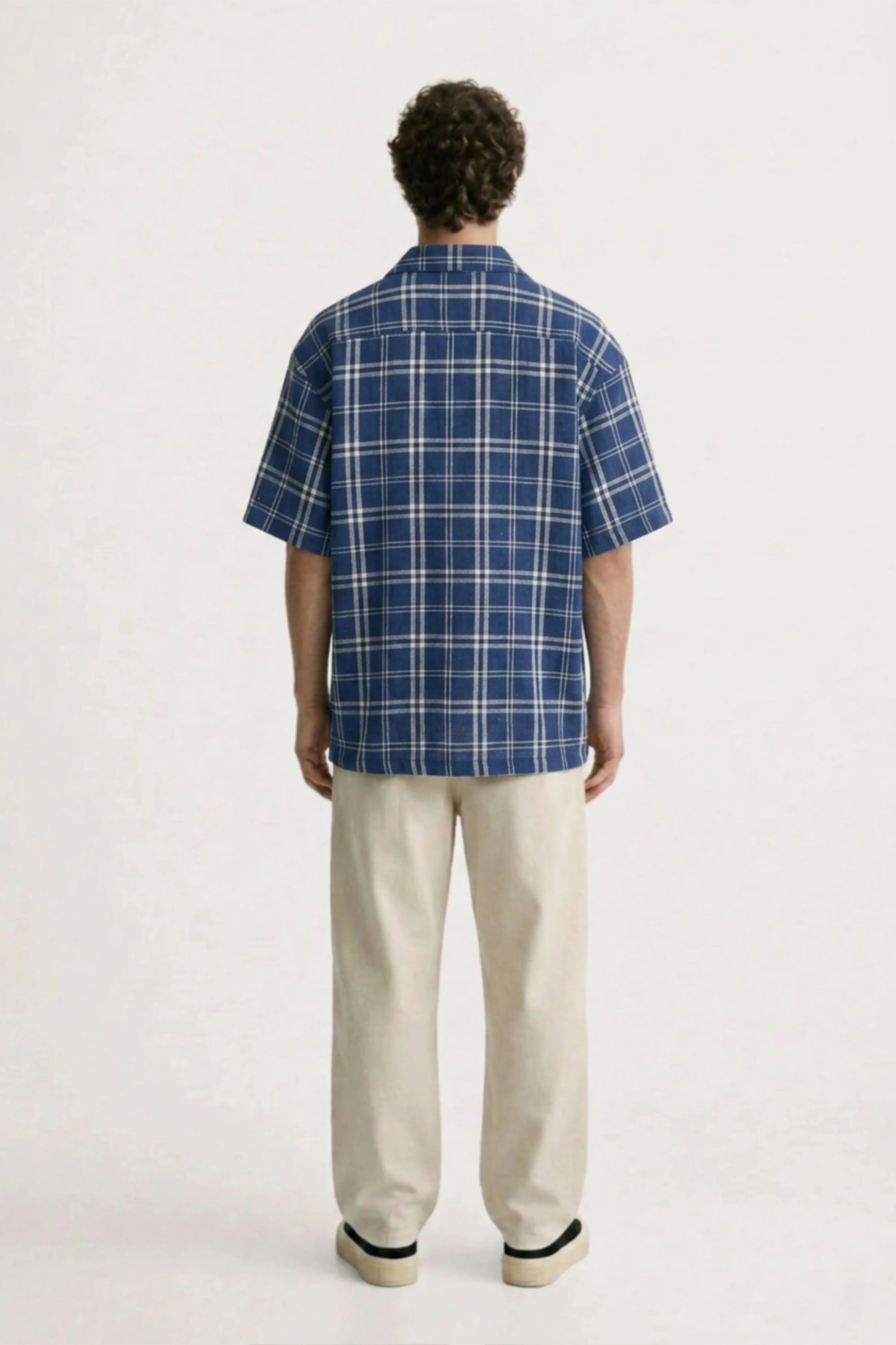 Men’s navy blue checked loosefit camp collar cotton shirt