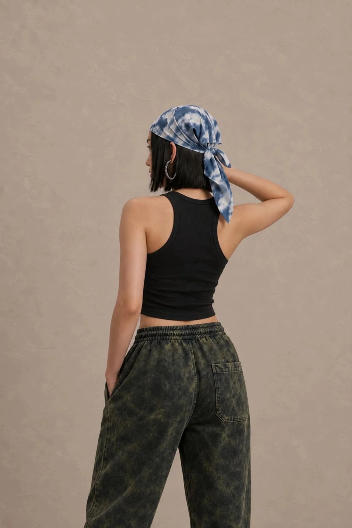 Women's black sleeveless ribbed cotton crop top